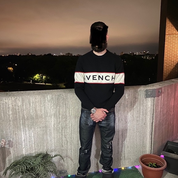 Givenchy Logo Knit Sweater - Picture 4 of 8